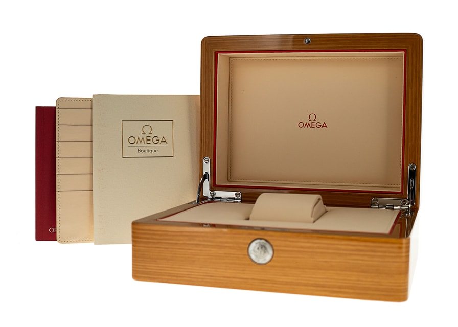 Omega Planet Ocean 232.32.44.22.03.001 Image 5